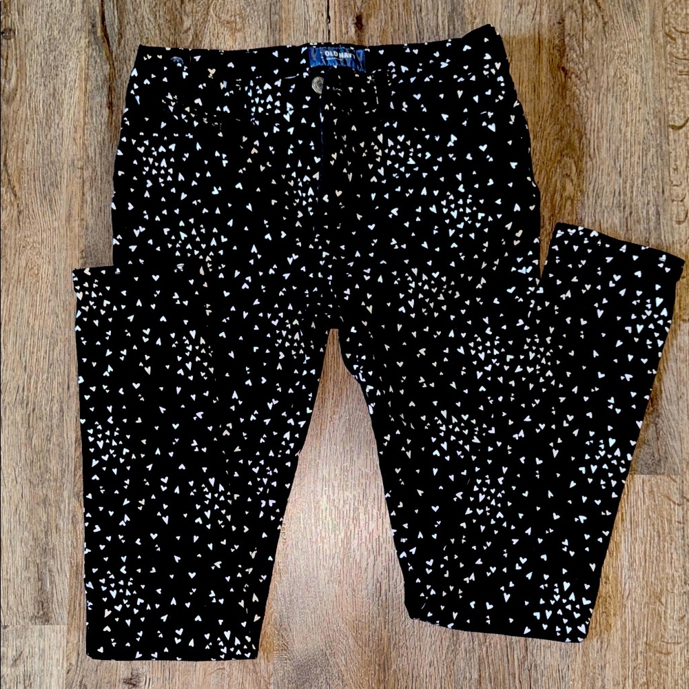 Old Navy Black and White Patterned Corduroy Pants
Ballerina style